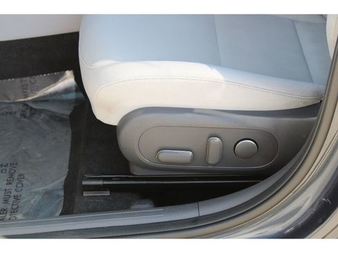 Used 2024 Hyundai Kona SEL image 11