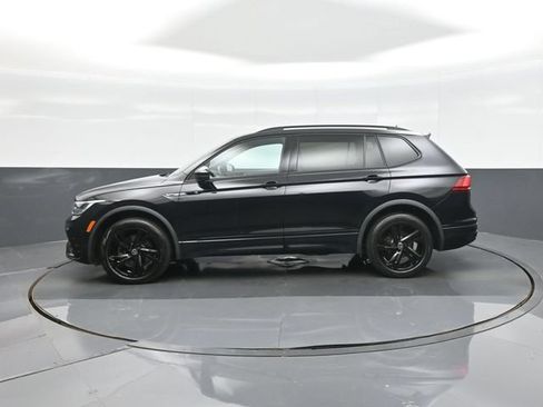 Used 2023 Volkswagen Tiguan SE R-Line FWD image 4