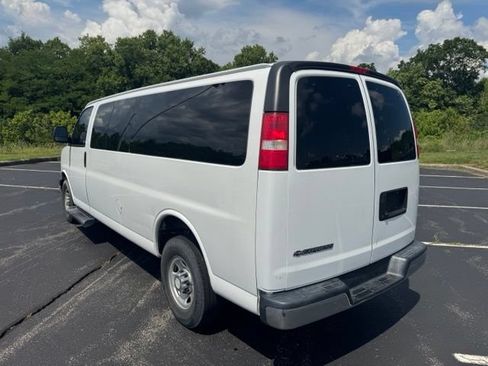 Used 2019 Chevrolet Express 3500 LT w/ LT Preferred Equipment Group RWD image 5