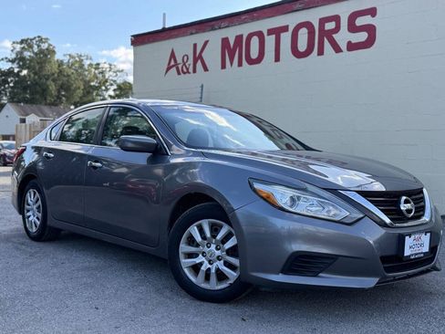 Used 2017 Nissan Altima 2.5 S w/ Power Driver Seat Package FWD image 1