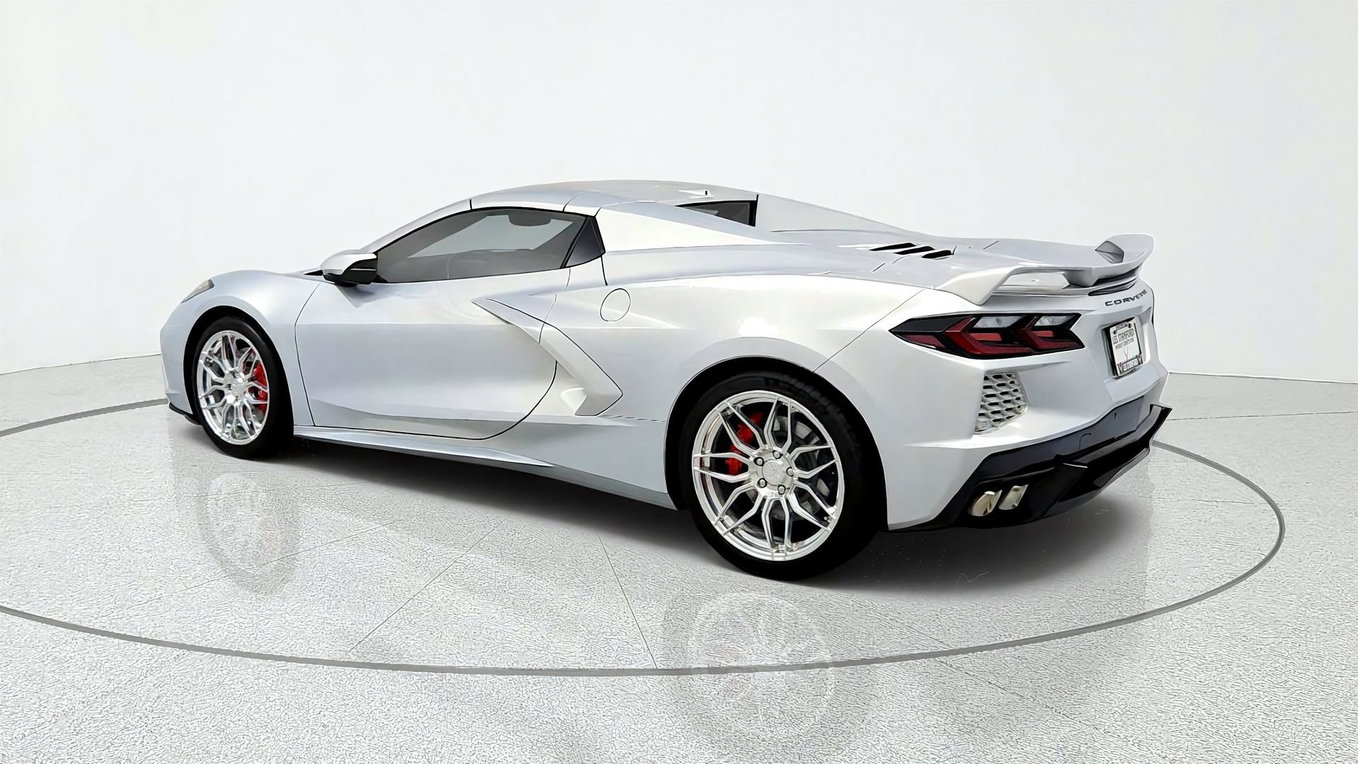 Used 2021 Chevrolet Corvette Stingray Premium Conv w/ Z51 Performance Package RWD image 3