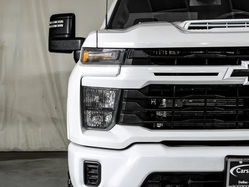Used 2025 Chevrolet Silverado 3500 W/T AWD/4WD image 32
