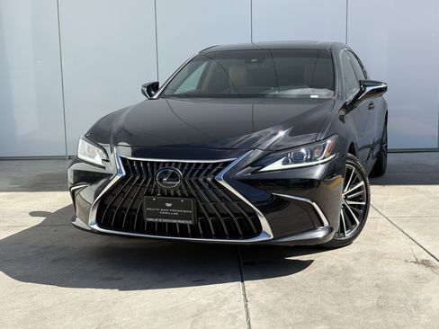 Used 2024 Lexus ES 300h w/ Premium Package FWD image 1