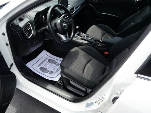 Used 2016 MAZDA MAZDA3 i Touring FWD image 9