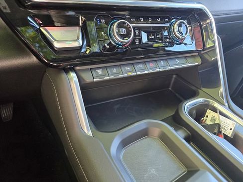 New 2026 GMC Sierra 2500 Denali w/ Technology Package AWD/4WD image 12