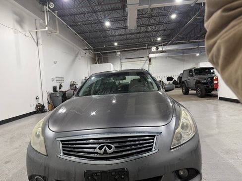 Used 2013 INFINITI G37 X w/ Premium Pkg image 3