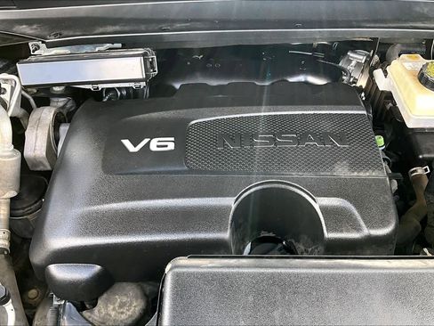 Used 2017 Nissan Pathfinder S image 32