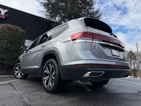 Used 2024 Volkswagen Atlas SE image 21