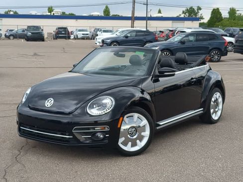 Used 2019 Volkswagen Beetle 2.0T Final Edition SEL FWD image 10