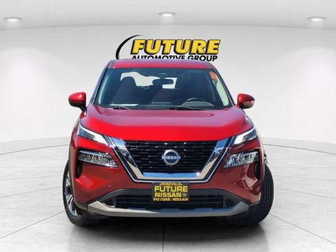 Certified 2023 Nissan Rogue SV FWD image 2