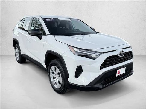 Used 2024 Toyota RAV4 LE AWD/4WD image 3