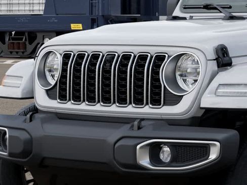 New 2025 Jeep Wrangler Unlimited Sahara w/ Technology Group AWD/4WD image 11
