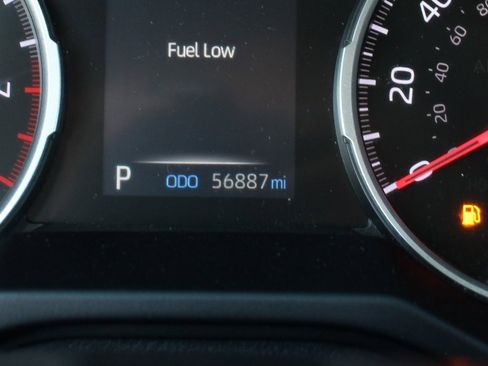 Used 2021 Toyota RAV4 LE image 19