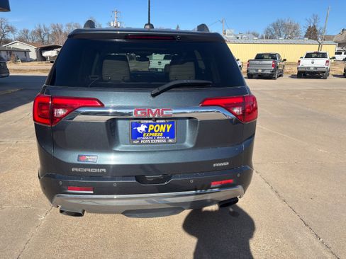 Used 2019 GMC Acadia Denali w/ Technology Package image 4