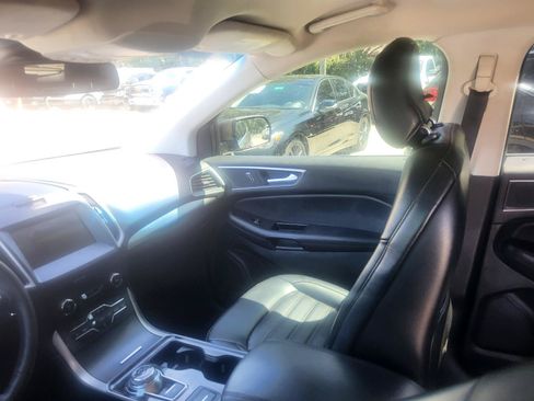 Used 2019 Ford Edge SEL w/ Equipment Group 201A FWD image 45