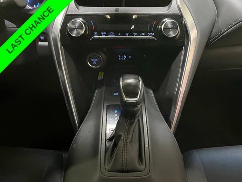 Used 2021 Toyota Venza LE AWD/4WD image 23