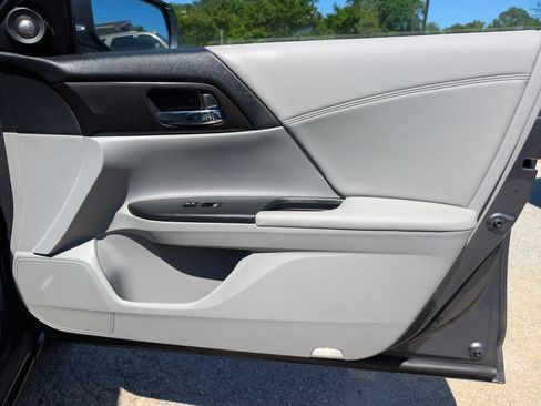 Used 2013 Honda Accord EX-L image 37