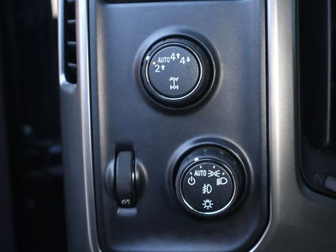 Used 2018 Chevrolet Silverado 1500 LT w/ Texas Edition image 11