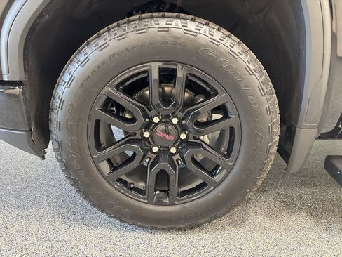 Used 2025 GMC Sierra 1500 Elevation AWD/4WD image 41