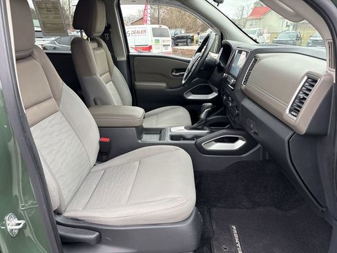 Used 2022 Nissan Frontier SV w/ Technology Package image 29