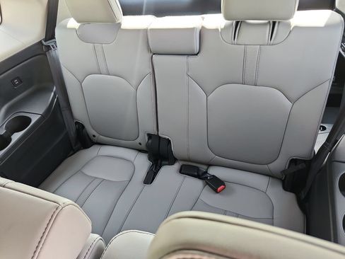 Certified 2025 Honda Pilot EX-L image 38