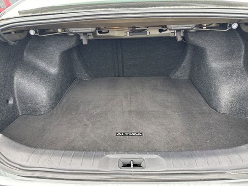 Used 2025 Nissan Altima 2.5 SV FWD image 24