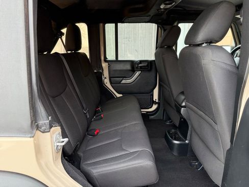 Used 2016 Jeep Wrangler Unlimited Sport w/ Quick Order Package 24S AWD/4WD image 15