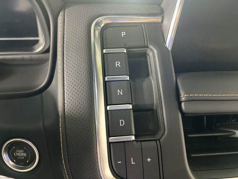 Certified 2024 GMC Yukon AT4 w/ AT4 Premium Package AWD/4WD image 17