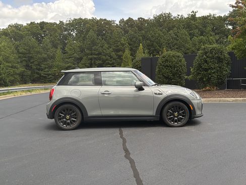 Used 2023 MINI Cooper SE FWD image 5