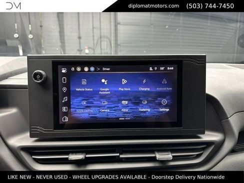 Used 2024 Chevrolet Silverado EV W/T AWD/4WD image 35