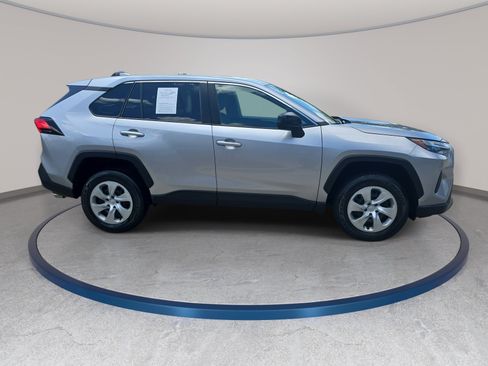 Used 2023 Toyota RAV4 LE FWD image 4