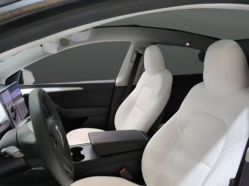 Used 2023 Tesla Model Y Performance AWD/4WD image 15