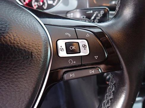 Used 2018 Volkswagen Golf S FWD image 16