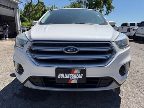 Used 2017 Ford Escape SE AWD/4WD image 2