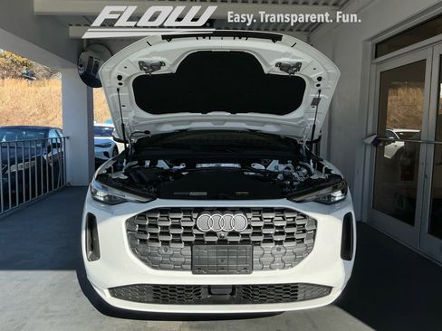 Certified 2025 Audi Q5 Premium w/ Convenience Package image 18