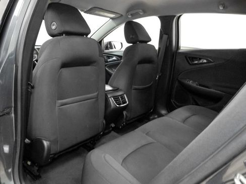 Used 2017 Chevrolet Malibu LT FWD image 21