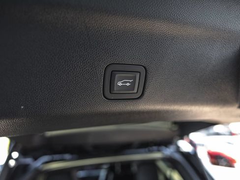 Used 2025 Cadillac Escalade V AWD/4WD image 36