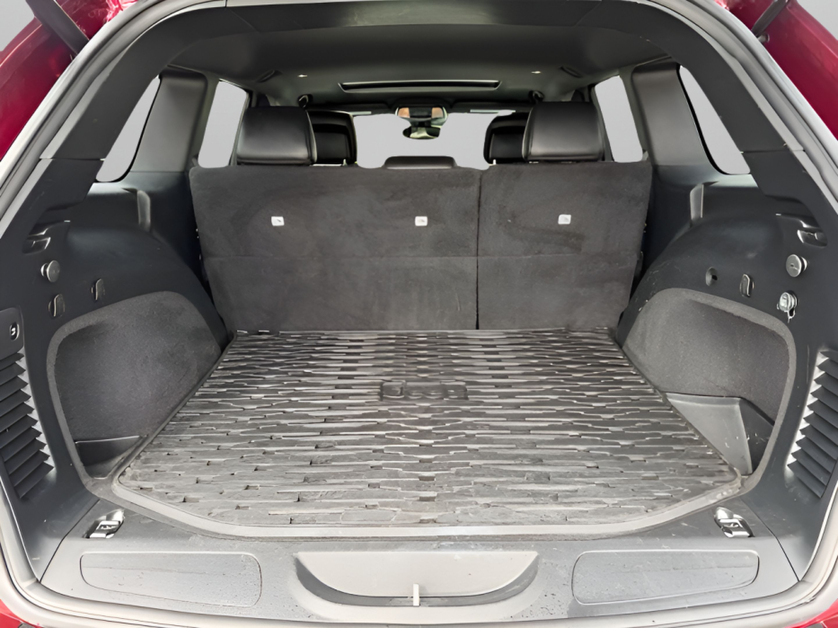 Used 2019 Jeep Grand Cherokee Altitude AWD/4WD image 26