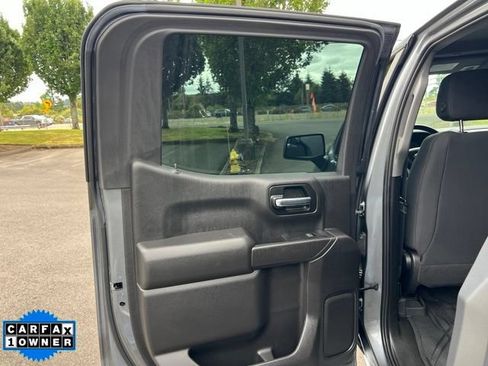 Used 2022 Chevrolet Silverado 1500 Custom w/ Safety Confidence Package AWD/4WD image 10