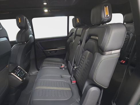 Used 2026 Rivian R1S Adventure Dual AWD/4WD image 14