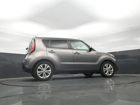 Used 2016 Kia Soul + w/ Audio Package FWD image 29
