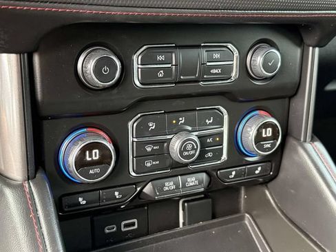 Certified 2022 Chevrolet Tahoe RST w/ Sport Performance Package AWD/4WD image 17