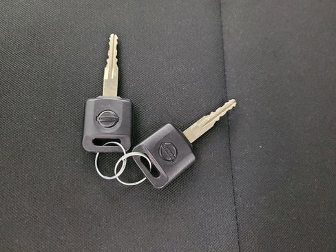 Used 2025 Nissan Versa S w/ Trunk Package image 32