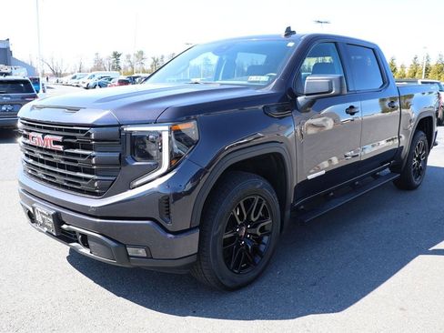 Used 2024 GMC Sierra 1500 Elevation AWD/4WD image 2