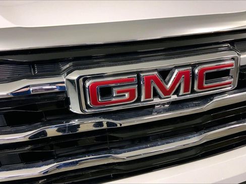 Used 2025 GMC Terrain Elevation AWD/4WD image 29