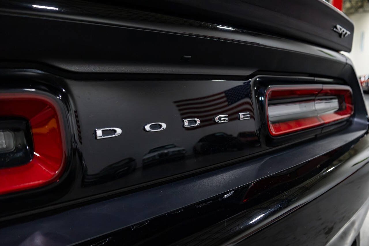 Used 2016 Dodge Challenger SRT Hellcat RWD image 24