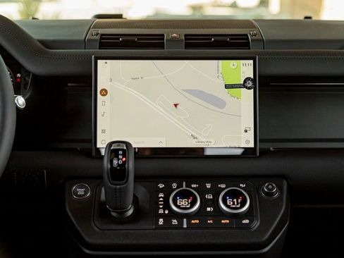 New 2025 Land Rover Defender 110 S image 18