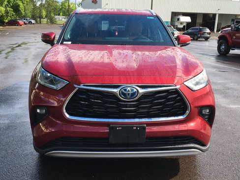Used 2022 Toyota Highlander Platinum AWD/4WD image 9