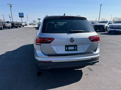 Used 2022 Volkswagen Tiguan SE image 44