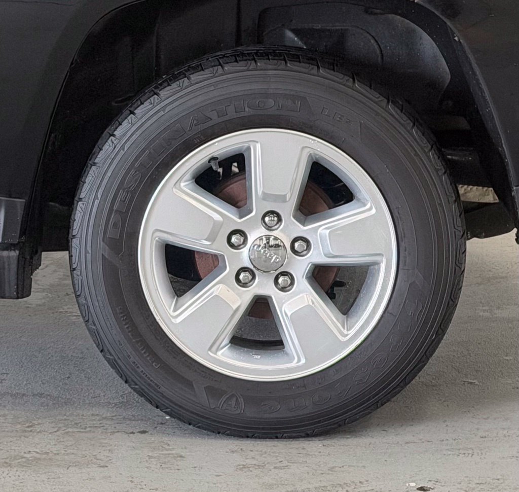 Used 2014 Jeep Compass Sport FWD image 6